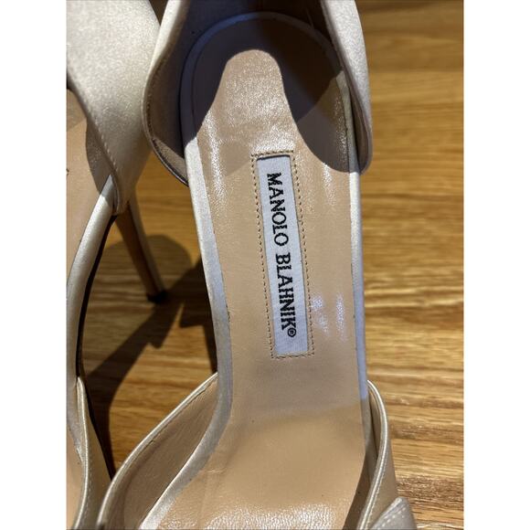 Manolo Blahnik cream satin D'orsay stiletto's 41 1/2 bow peep tow Italy New - Picture 7 of 16